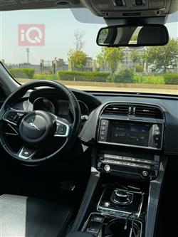 جاگوار F-Pace